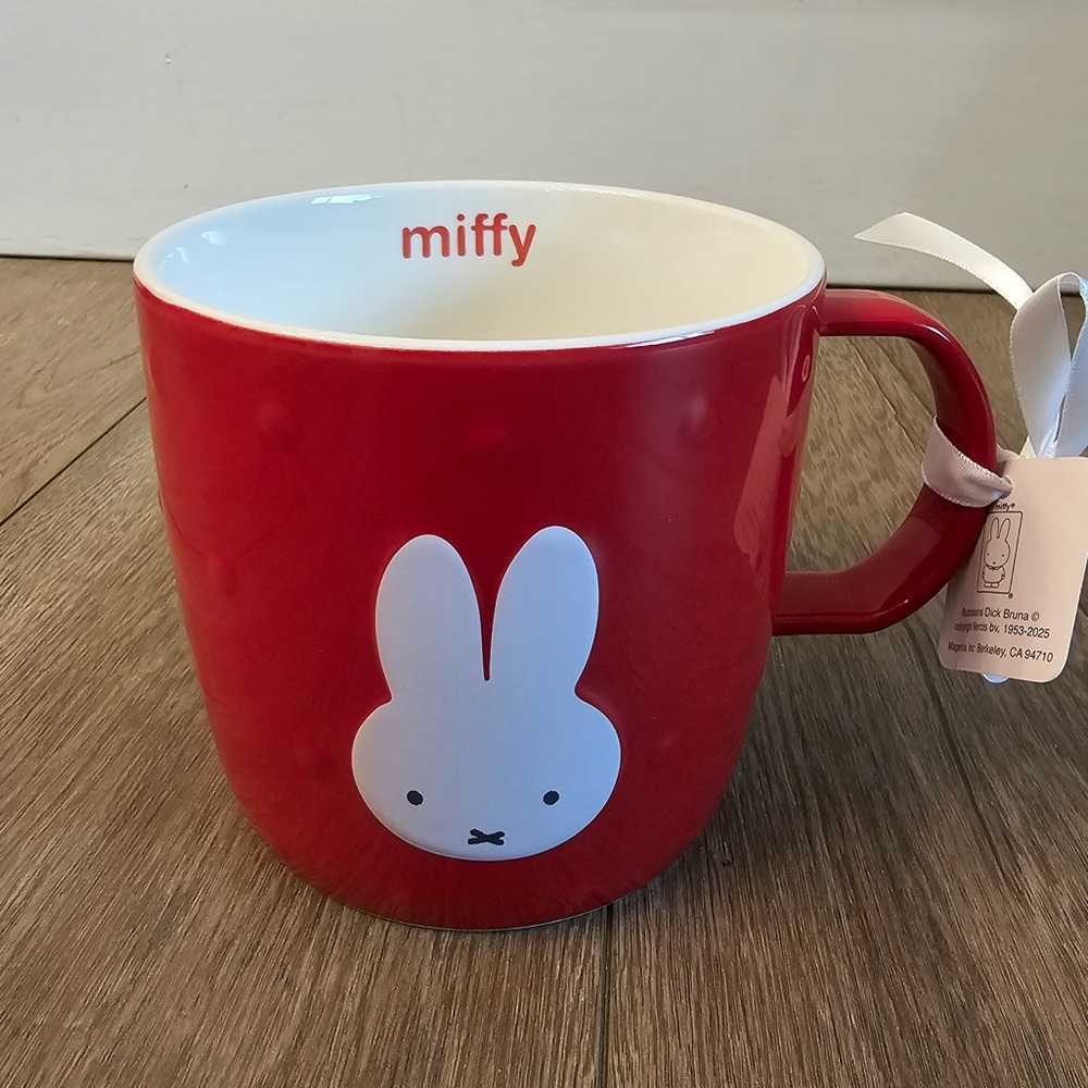 MIFFY by Magenta Holiday Red Mug NWT